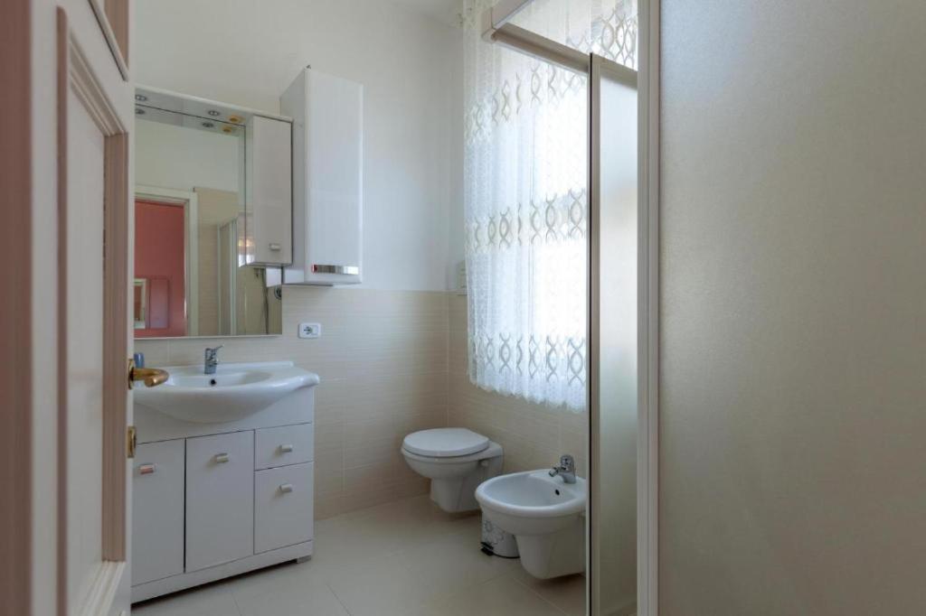 Casa Esada Hotel Follonica Bagian luar foto